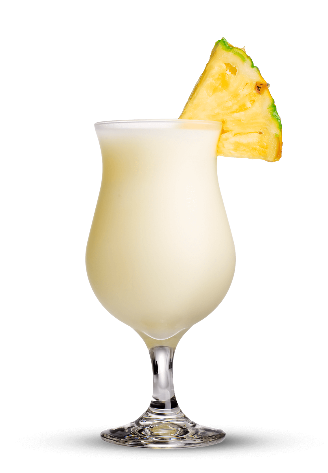 Trinkfertige Mocktails Cocktailglas mit cremigem Getränk und einer Ananasscheibe als Garnitur.